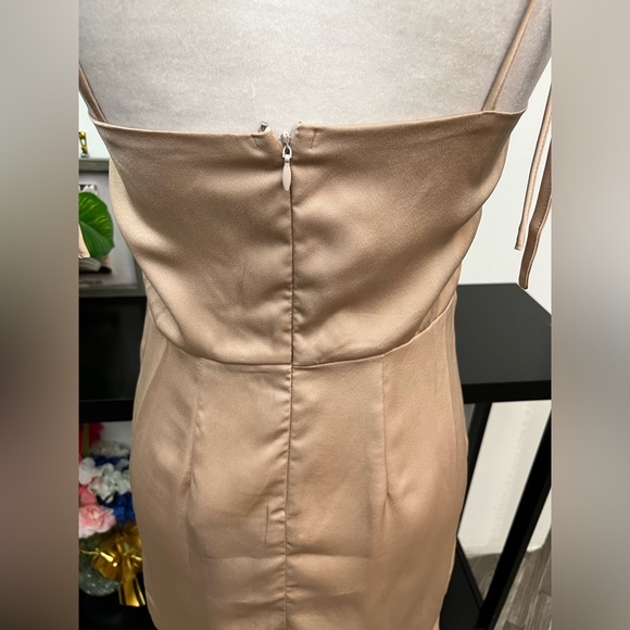 Fashion Nova Women Satin Mini Dress Tie Spaghetti Straps Size M Ruched Bust - Picture 8 of 13